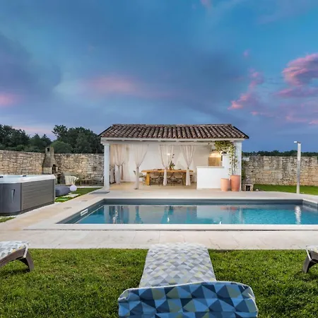 Villa Jona Žužići